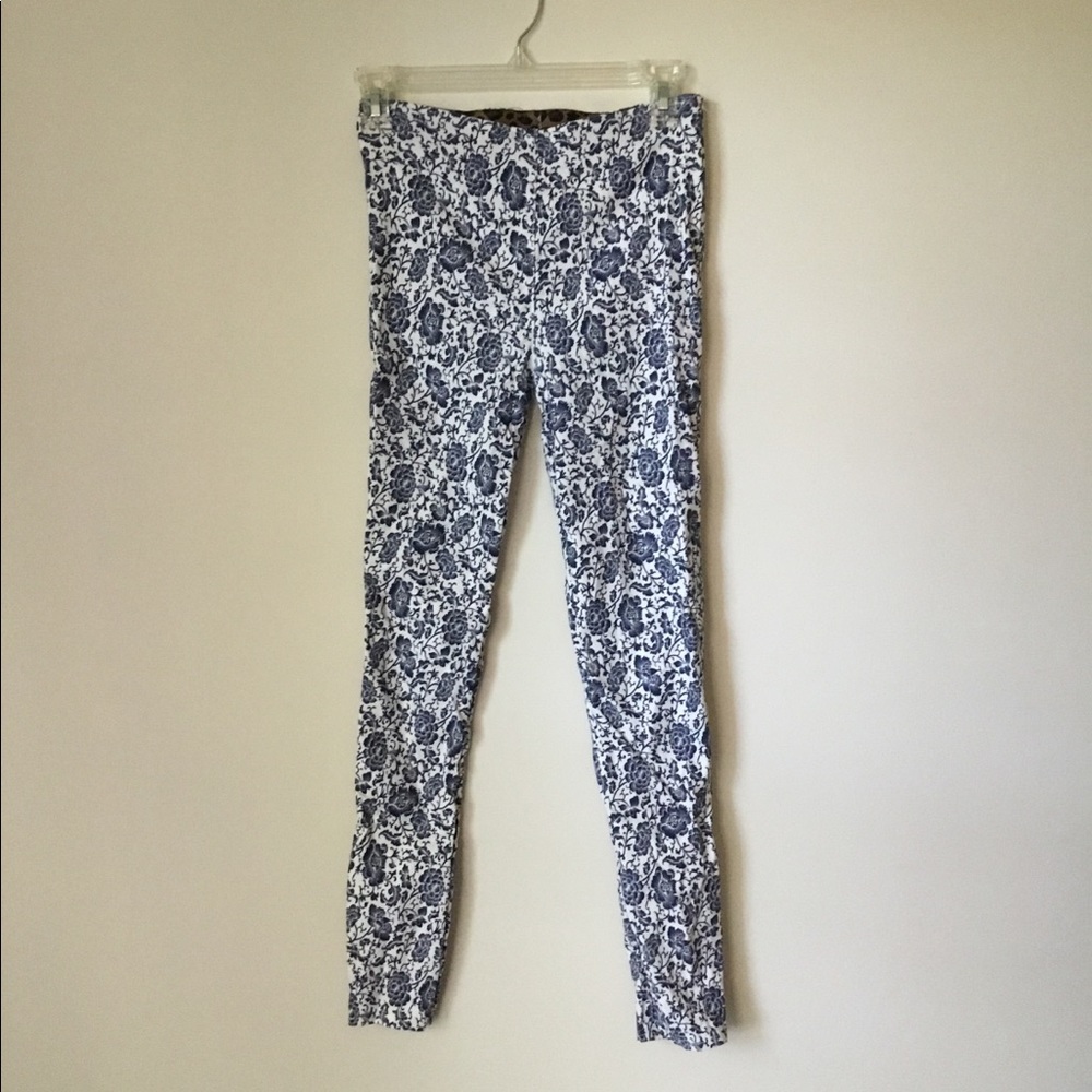🦋 BOLD PRINTED LEGGINGS 🦋 Size S 🌟 NWOT 👖
